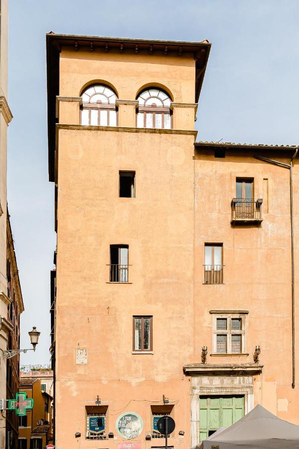 الشقق الفندقية رومافي  Torre Capranica المظهر الخارجي الصورة